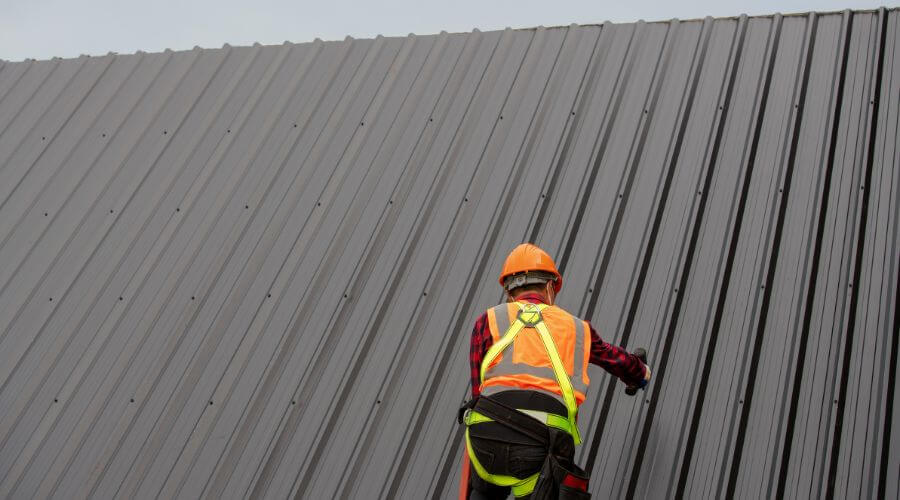 Professional gutter cleaning in Wallace, SD